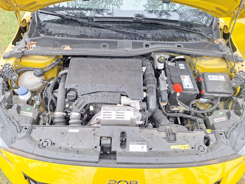 Peugeot 208 1.2 PureTech GT Line 2020 – снимка 8