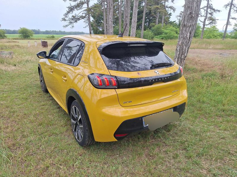 Peugeot 208 1.2 PureTech GT Line 2020 – снимка 3
