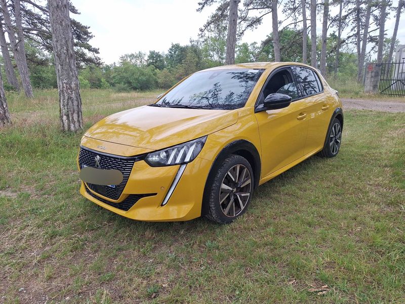 Peugeot 208 1.2 PureTech GT Line 2020 – снимка 2