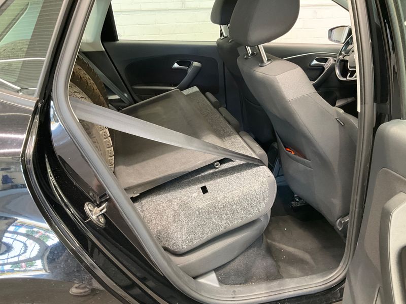 Volkswagen Polo 1.2 TSI Comfortline BlueMotion Tech 2015 – снимка 30