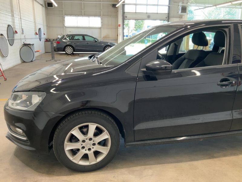 Volkswagen Polo 1.2 TSI Comfortline BlueMotion Tech 2015 – снимка 2