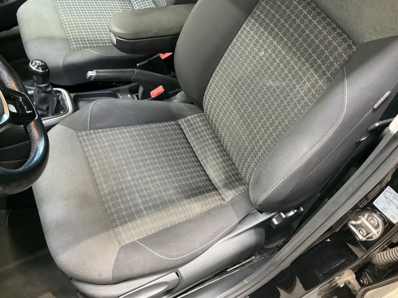 Volkswagen Polo 1.2 TSI Comfortline BlueMotion Tech 2015 – снимка 25