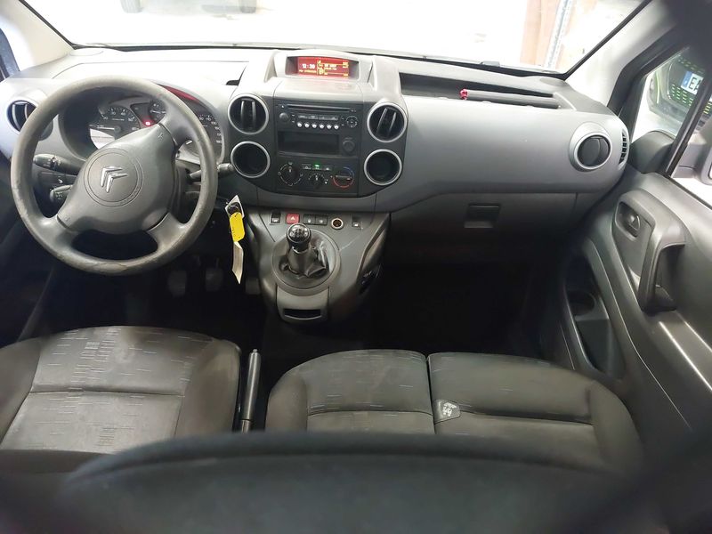 Citroen Berlingo 1.6 e-HDi Confort L1 2012 – снимка 11