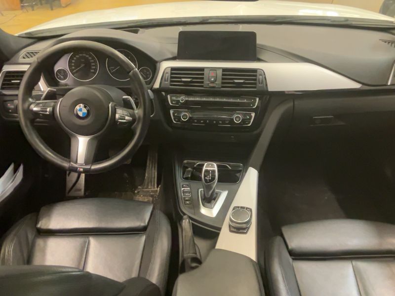 BMW 3er 320d xDrive M Sport 2017 – снимка 12