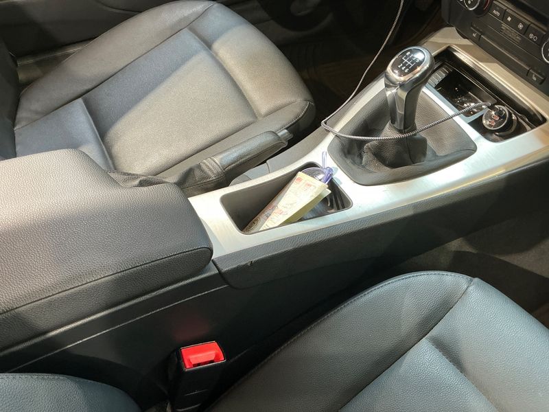 BMW 3er 330i 2010 – снимка 27