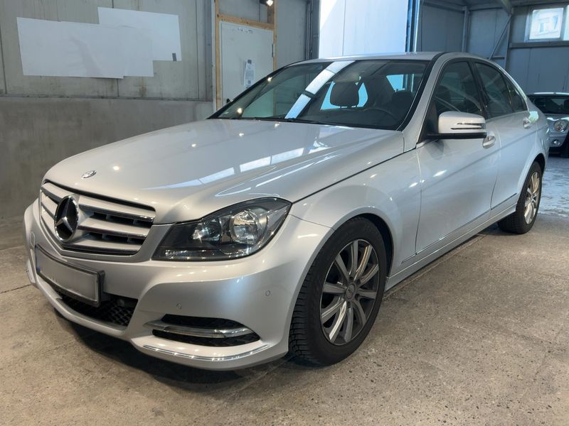 Mercedes-Benz C-Klasse C 200 CDI BlueEfficiency Avantgarde 2012 – снимка 1