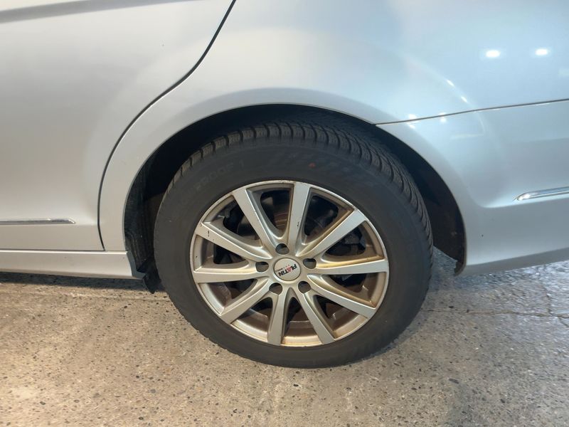 Mercedes-Benz C-Klasse C 200 CDI BlueEfficiency Avantgarde 2012 – снимка 5