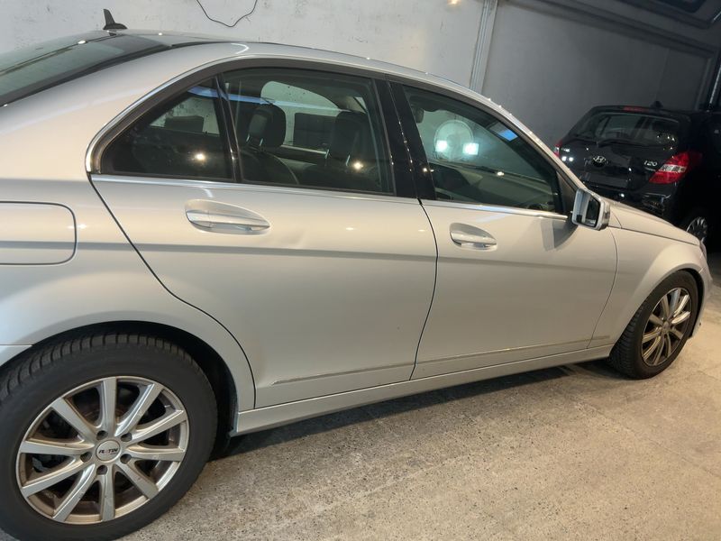 Mercedes-Benz C-Klasse C 200 CDI BlueEfficiency Avantgarde 2012 – снимка 10