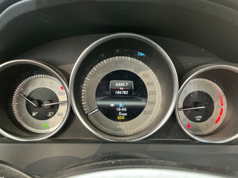 Mercedes-Benz C-Klasse C 200 CDI BlueEfficiency Avantgarde 2012 – снимка 19
