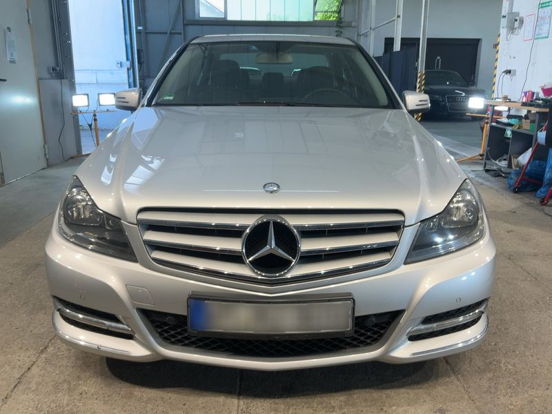 Mercedes-Benz C-Klasse C 200 CDI BlueEfficiency Avantgarde 2012 – снимка 14