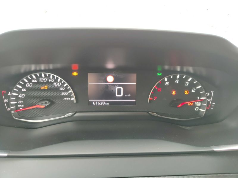 Peugeot 2008 1.2 PureTech Active Pack 2021 – снимка 12