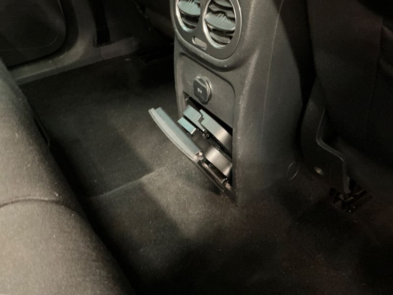 Volkswagen Tiguan 2.0 TDI Cup 4Motion BlueMotion Tech 2014 – снимка 22