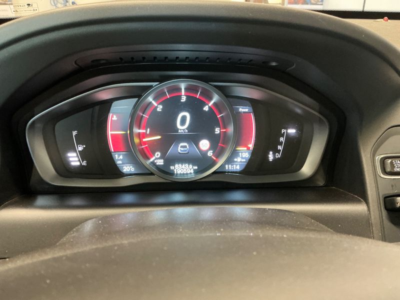 Volvo XC60 2.4 D4 Momentum AWD 2015 – снимка 19
