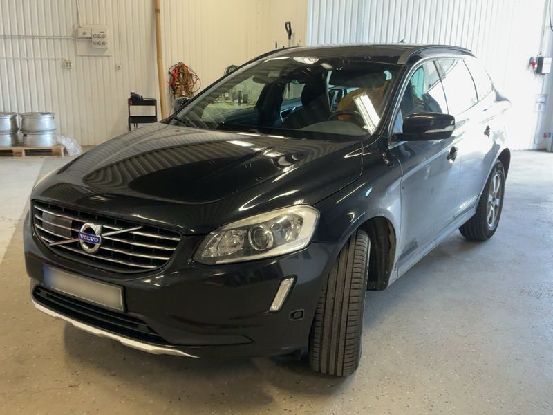 Volvo XC60 2.4 D4 Momentum AWD 2015 – снимка 1