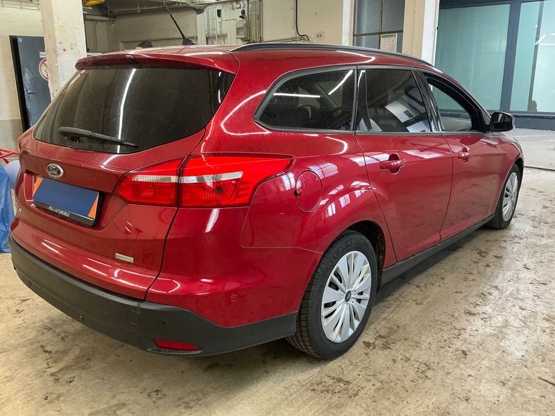 Ford Focus 1.0 EcoBoost Business 2015 – снимка 2