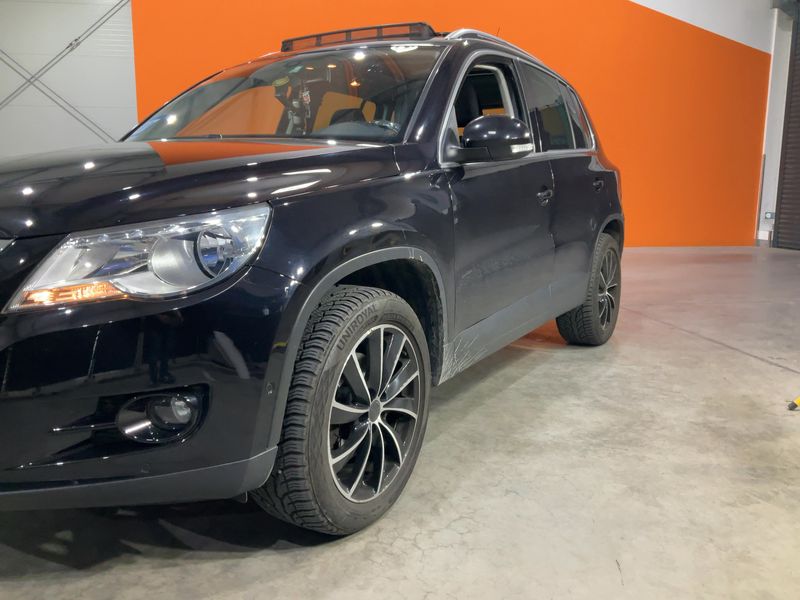 Volkswagen Tiguan 2.0 TDI Sport & Style 4Motion 2011 – снимка 2