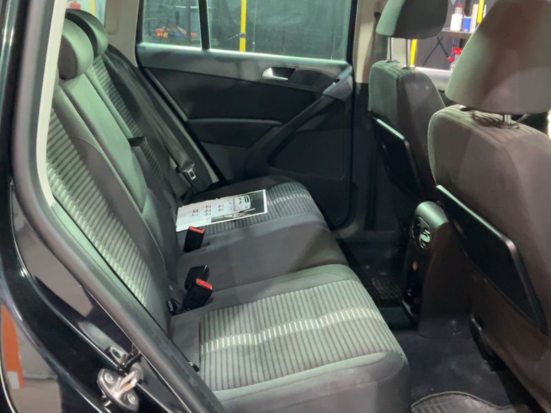 Volkswagen Tiguan 2.0 TDI Sport & Style 4Motion 2011 – снимка 19