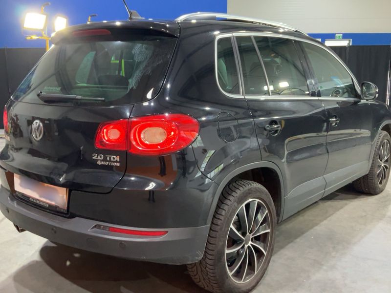 Volkswagen Tiguan 2.0 TDI Sport & Style 4Motion 2011 – снимка 8