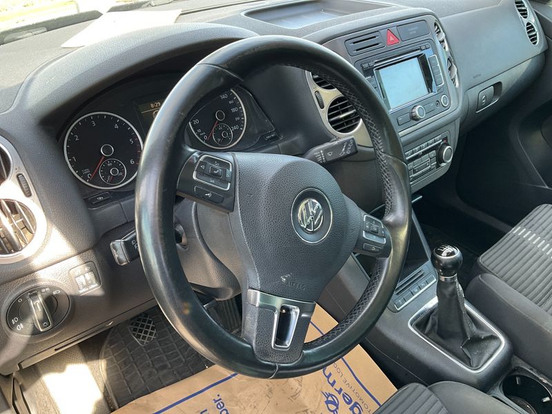 Volkswagen Tiguan 2.0 TDI Sport & Style 4Motion 2011 – снимка 28