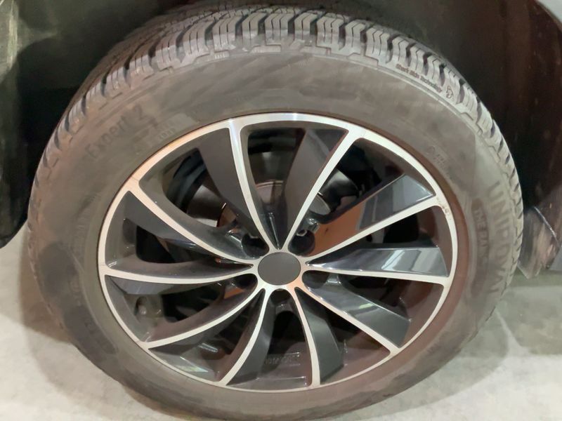 Volkswagen Tiguan 2.0 TDI Sport & Style 4Motion 2011 – снимка 9