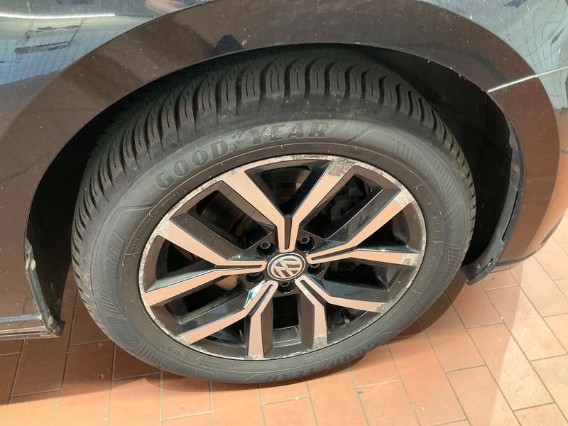 Volkswagen Passat 1.6 TDI Comfortline BlueMotion Tech 2017 – снимка 21