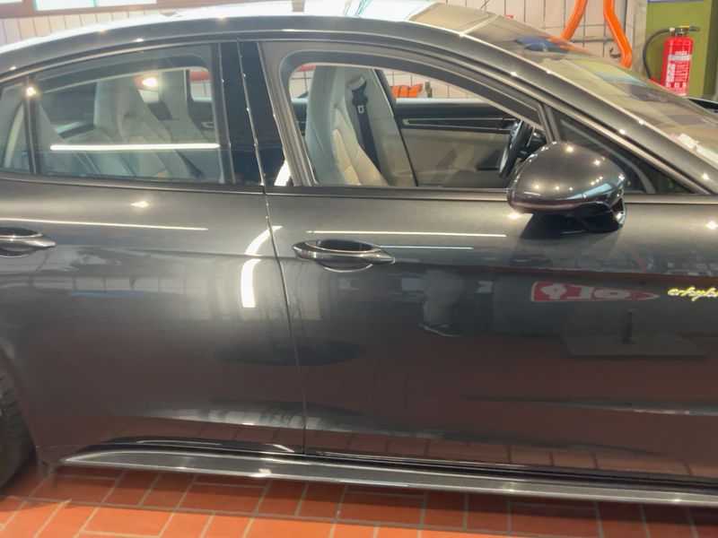 Porsche Panamera 4 E-Hybrid 2019 – снимка 10
