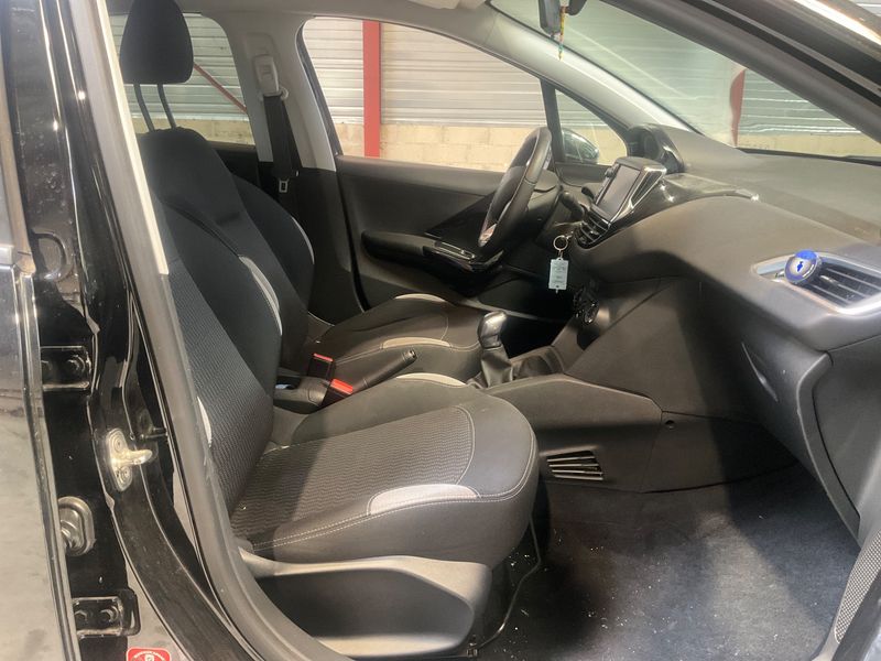 Peugeot 208 1.2 PureTech Style 2015 – снимка 3