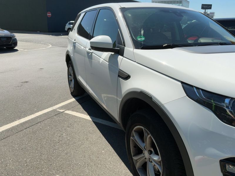 Land Rover Discovery Sport 2.0 Td4 SE AWD 2016 – снимка 12