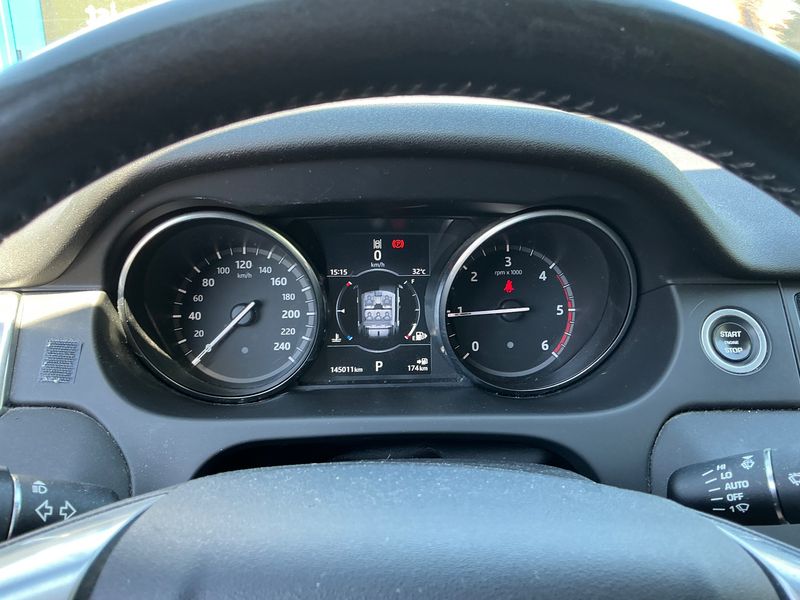 Land Rover Discovery Sport 2.0 Td4 SE AWD 2016 – снимка 18
