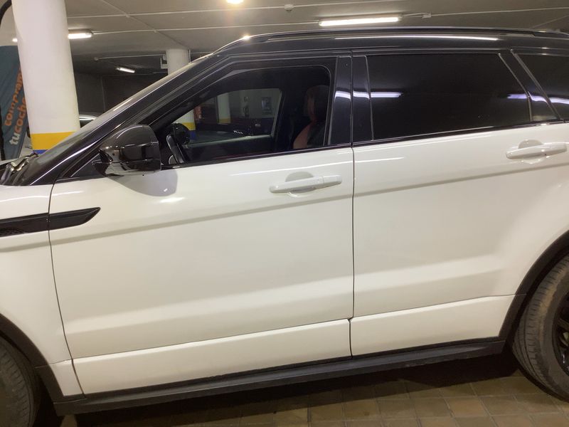 Land Rover Evoque 2.0 TD Sd4 HSE Dynamic 2018 – снимка 4