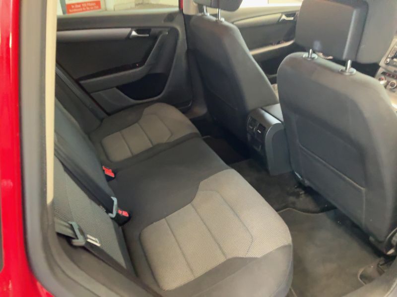 Volkswagen Passat 2.0 TDI Comfortline BlueMotion Tech 2013 – снимка 20