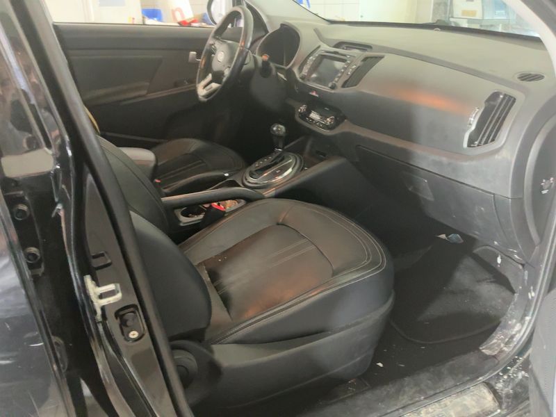Kia Sportage 2.0 CRDi Spirit 4WD 2012 – снимка 16