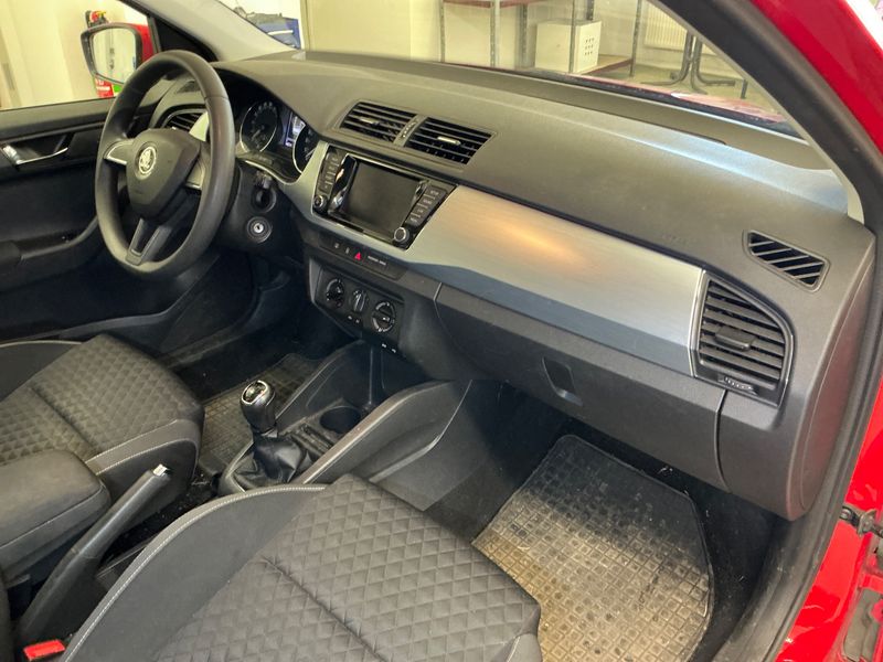 Skoda Fabia 1.4 TDI Ambition 2017 – снимка 28