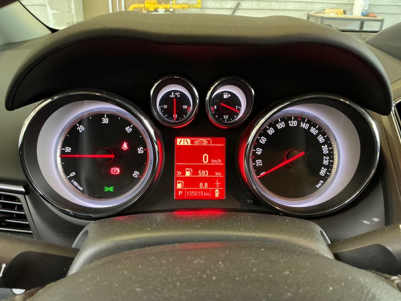 Opel Zafira Tourer 2.0 CDTI Cosmo Pack 2015 – снимка 18