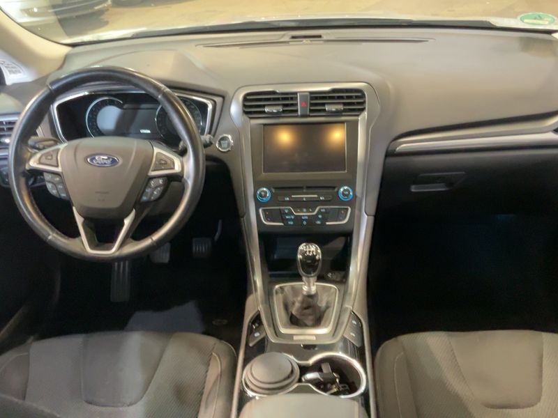 Ford Mondeo 2.0 TDCi Titanium 2015 – снимка 18
