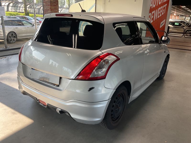 Suzuki Swift 1.2 Comfort 2012 – снимка 2