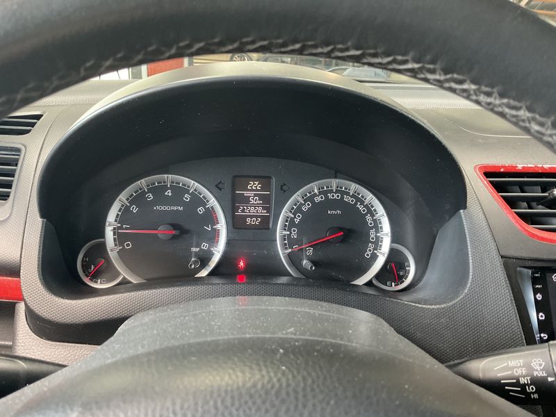 Suzuki Swift 1.2 Comfort 2012 – снимка 4