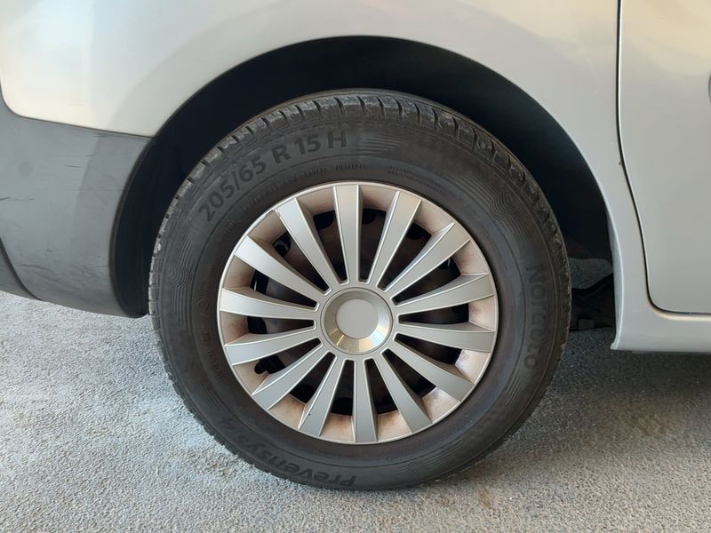 Peugeot Partner 1.6 HDi Confort 2009 – снимка 9