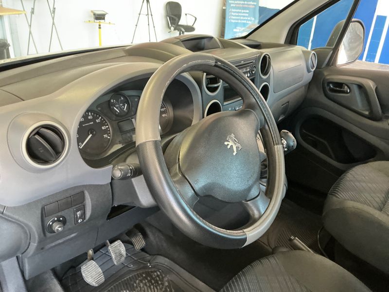 Peugeot Partner 1.6 HDi Confort 2009 – снимка 32