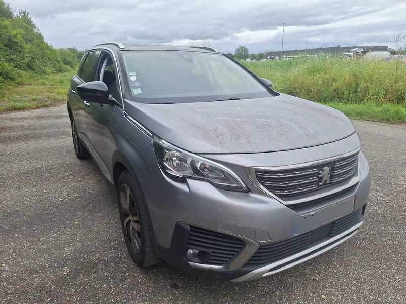 Peugeot 5008 1.2 PureTech Allure 2019 – снимка 6