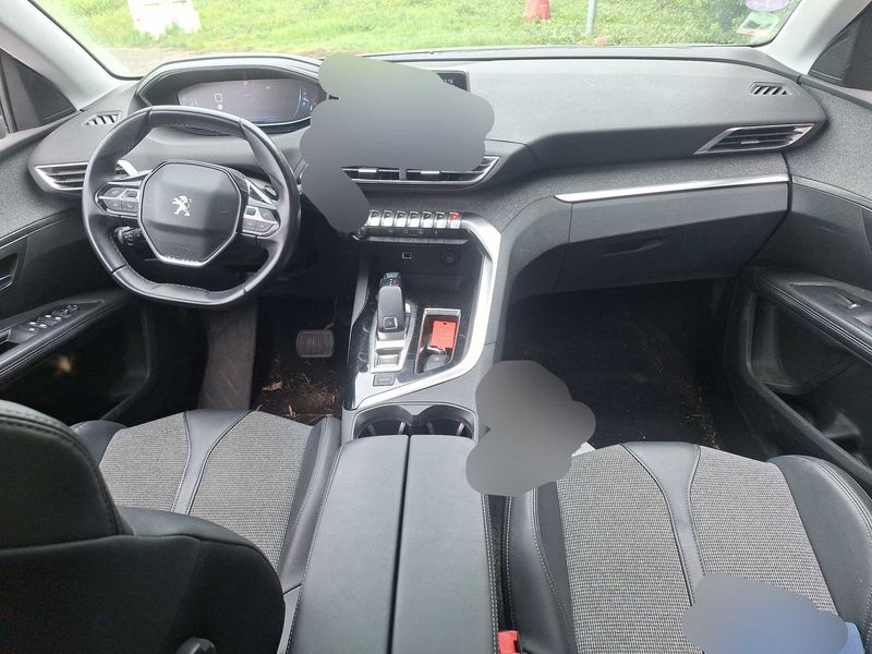 Peugeot 5008 1.2 PureTech Allure 2019 – снимка 11