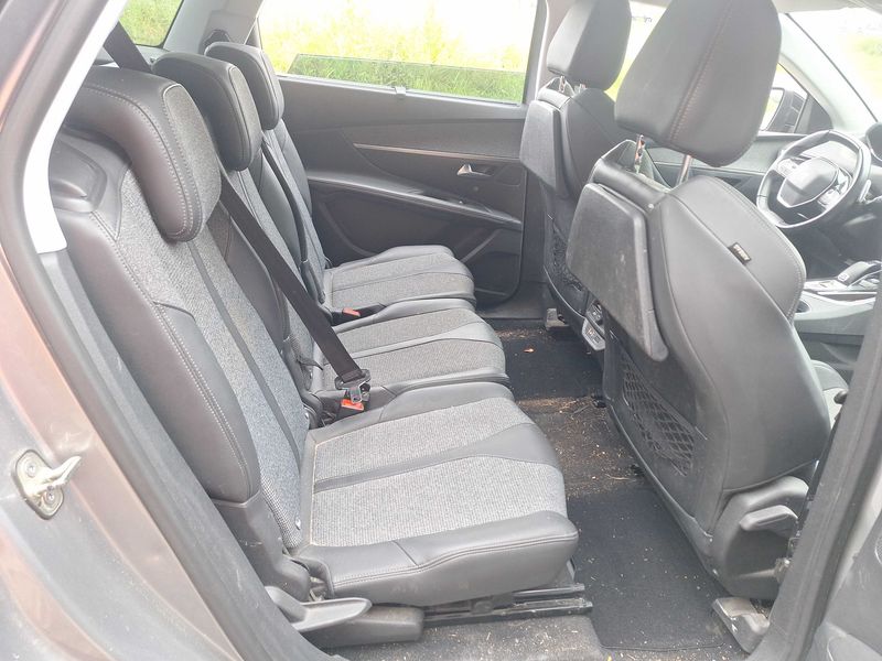 Peugeot 5008 1.2 PureTech Allure 2019 – снимка 14