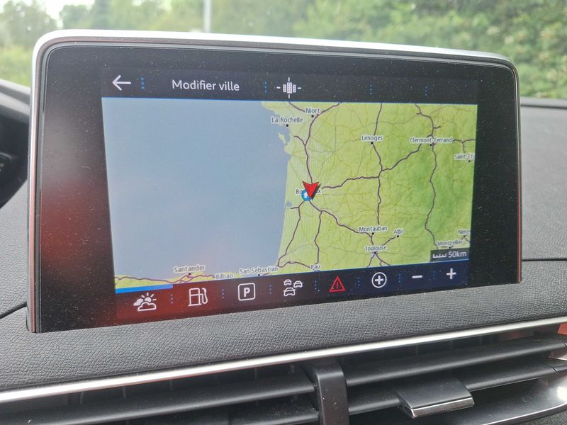 Peugeot 5008 1.2 PureTech Allure 2019 – снимка 13