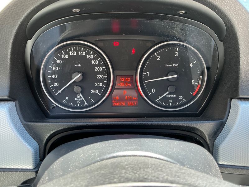 BMW 3er 330d 2011 – снимка 13