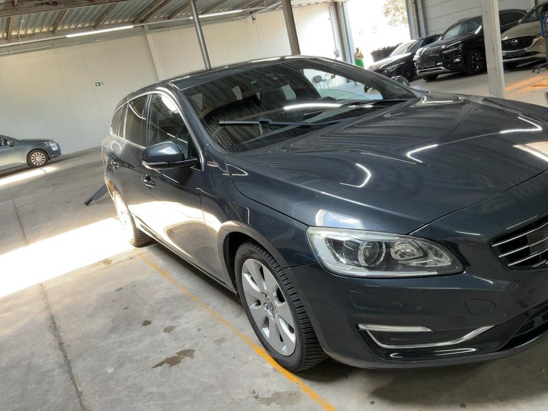 Volvo V60 2.4 D6 Plug-in Hybrid Summum AWD 2014 – снимка 12