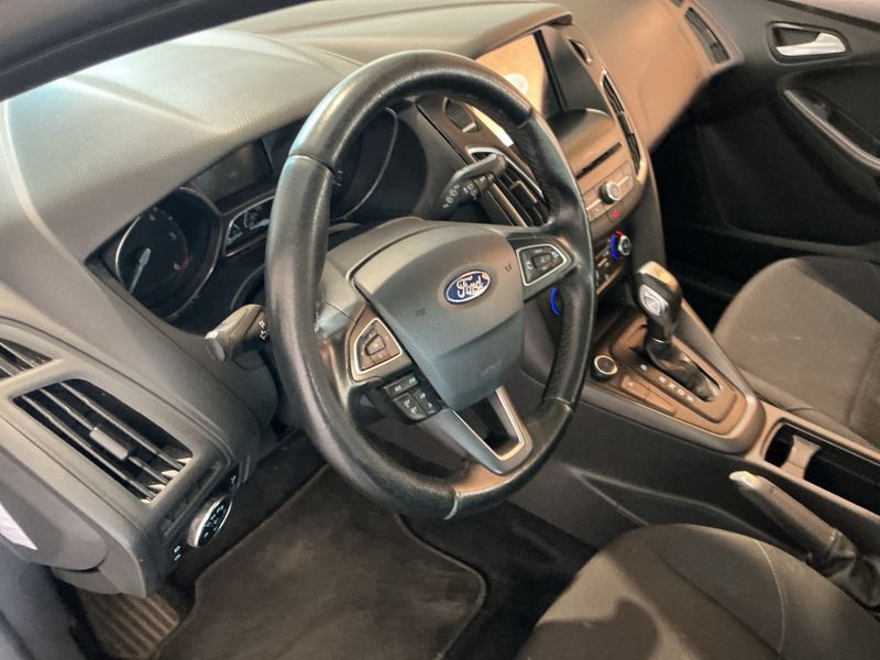 Ford Focus 1.5 TDCi Business 2017 – снимка 31