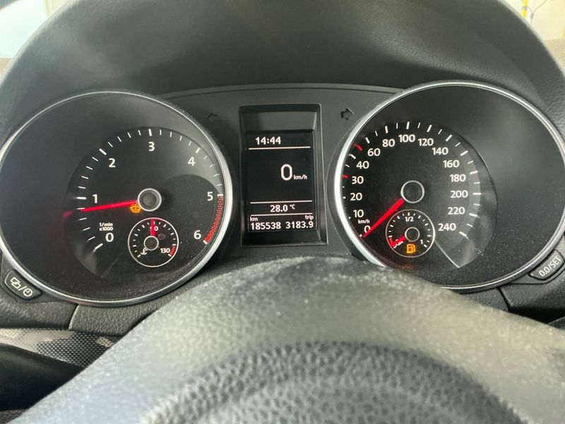 Volkswagen Golf VI 1.6 TDI Rabbit 4Motion 2013 – снимка 4