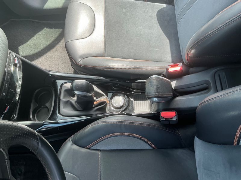 Peugeot 2008 1.2 PureTech Crossway 2015 – снимка 26