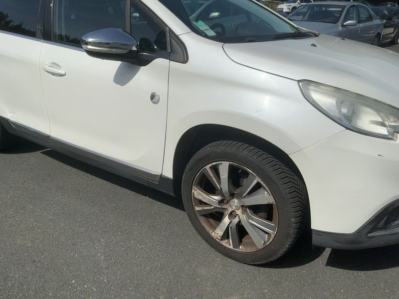 Peugeot 2008 1.2 PureTech Crossway 2015 – снимка 12