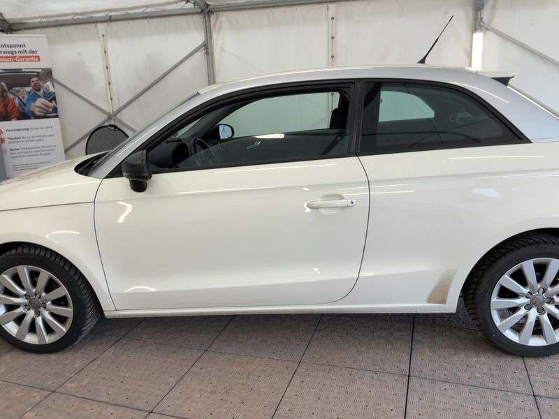 Audi A1 1.2 TFSI Attraction 2011 – снимка 4
